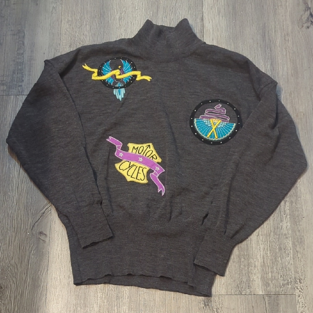 Laurel Embroidered Mockneck Sweater in Charcoal Gray